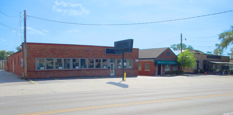 8410-8412 Manchester Rd portefeuille de 2 propriétés à vendre sur LoopNet.ca - Photo du bâtiment - Image 2 de 2