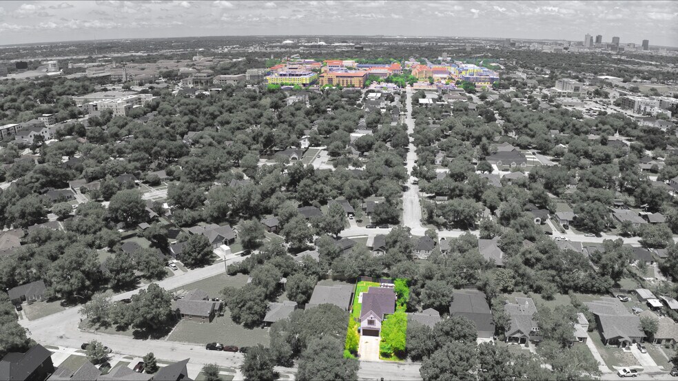 Luxury TCU Student Housing Portfolio portfolio of 2 properties for sale on LoopNet.ca - Building Photo - Image 3 of 50