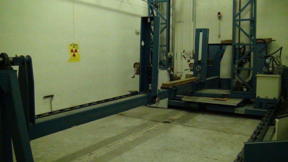 5319 Price Ave, Mcclellan, CA à louer - Photo intérieure - Image 2 de 3