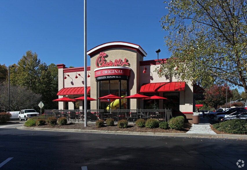 3350 E Franklin Blvd, Gastonia, NC à louer - Photo du bâtiment - Image 2 de 7