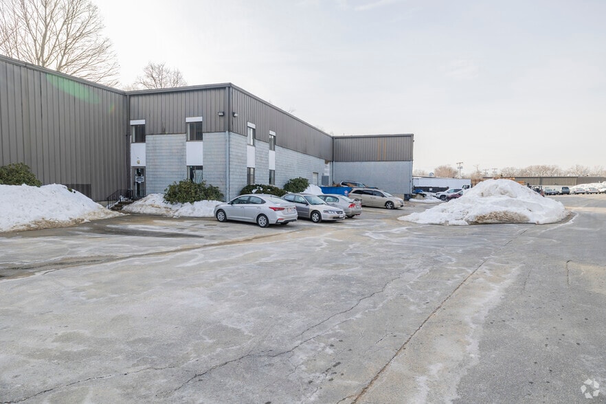 10 Avco Rd, Haverhill, MA for lease - Building Photo - Image 3 of 6