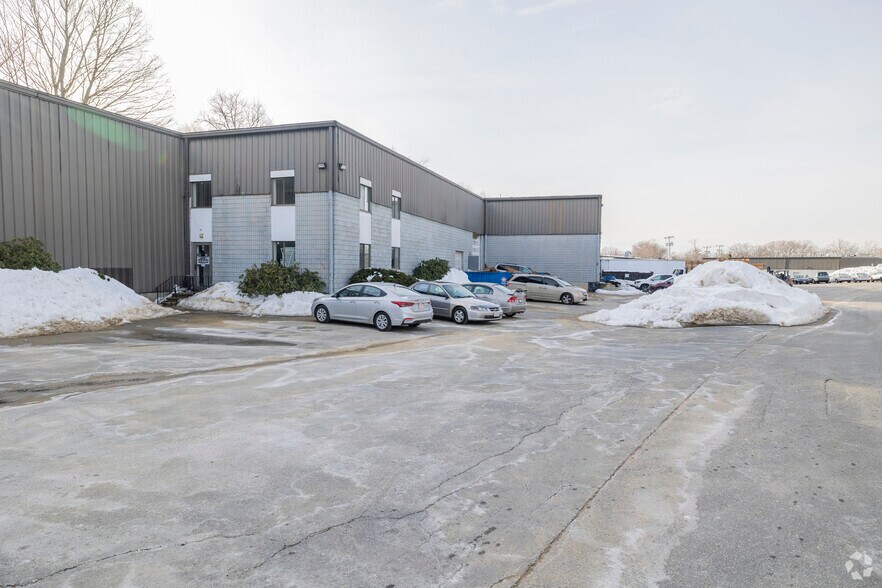 10 Avco Rd, Haverhill, MA à louer - Photo du bâtiment - Image 3 de 6