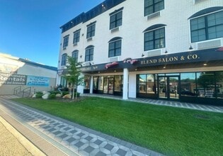 102 W Main St, Smithtown, NY for lease Interior Photo- Image 1 of 8