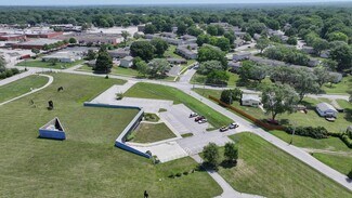 Plus de détails pour 9000 Old Santa Fe Rd, Kansas City, MO - Bureau à vendre