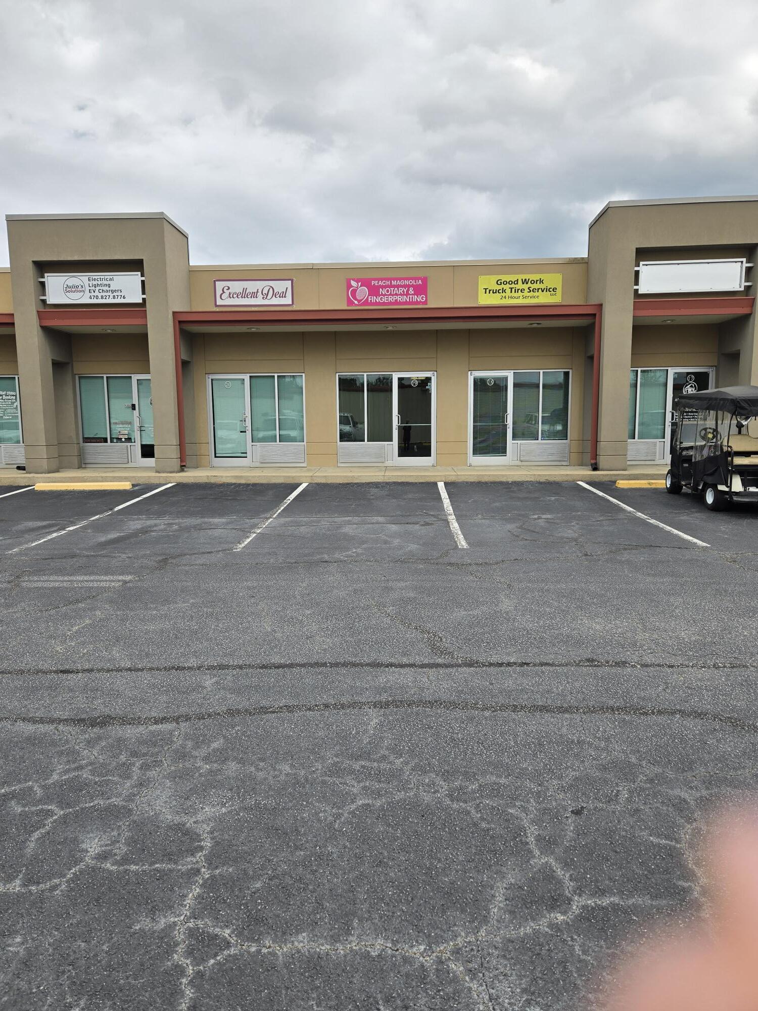 5745 Wendy Bagwell Pky, Hiram, GA for lease Interior Photo- Image 1 of 8