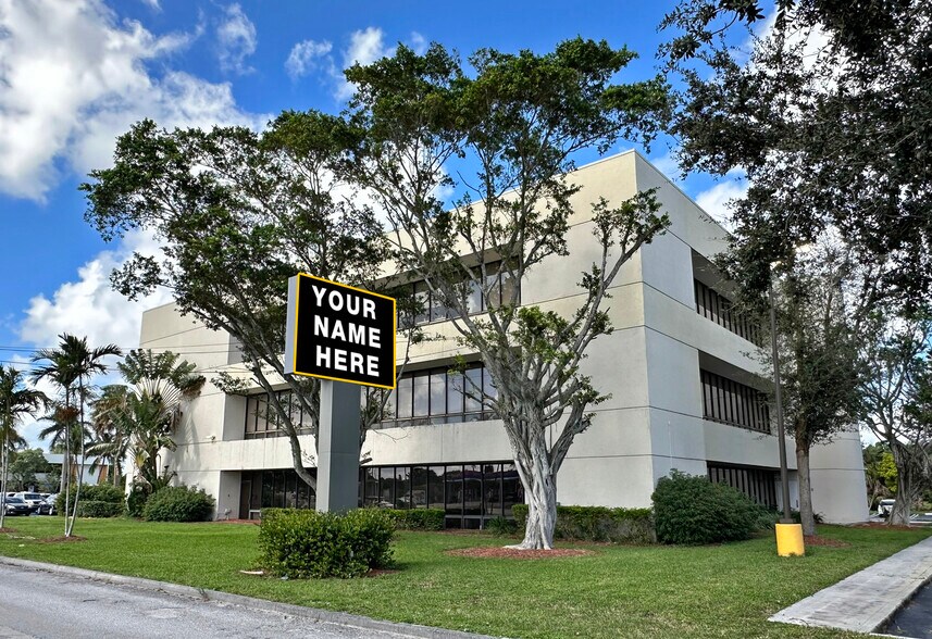 5849 Okeechobee Blvd, West Palm Beach, FL à louer - Photo du bâtiment - Image 3 de 19