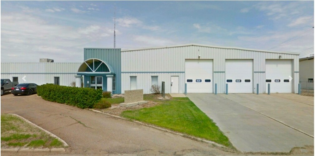 6208 48 St, Lloydminster, AB for sale Building Photo- Image 1 of 1