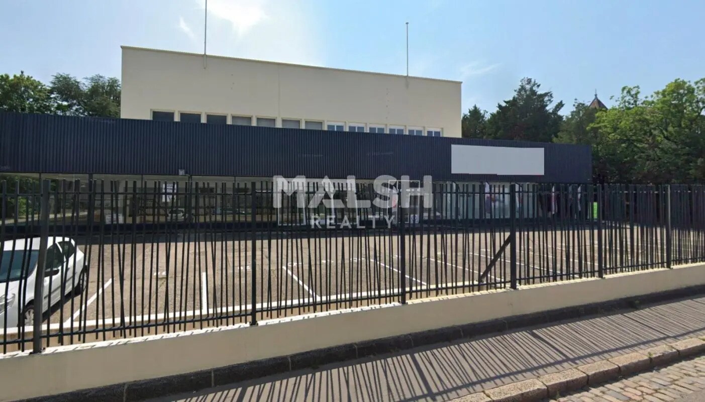 Commerce de détail dans Lyon à louer Photo du bâtiment- Image 1 de 5