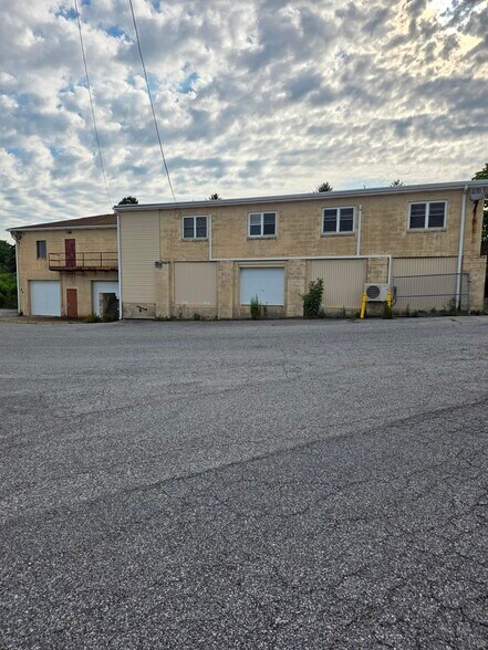 3488 Board Rd, York, PA à vendre - Photo du bâtiment - Image 3 de 4