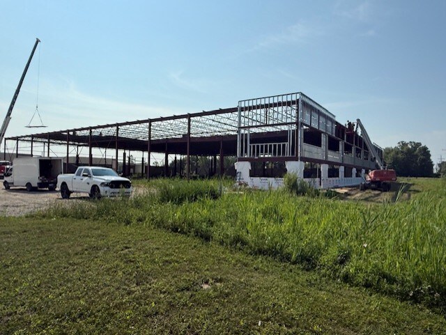 10137 Marine City Hwy, Ira Township, MI for lease Primary Photo- Image 1 of 4