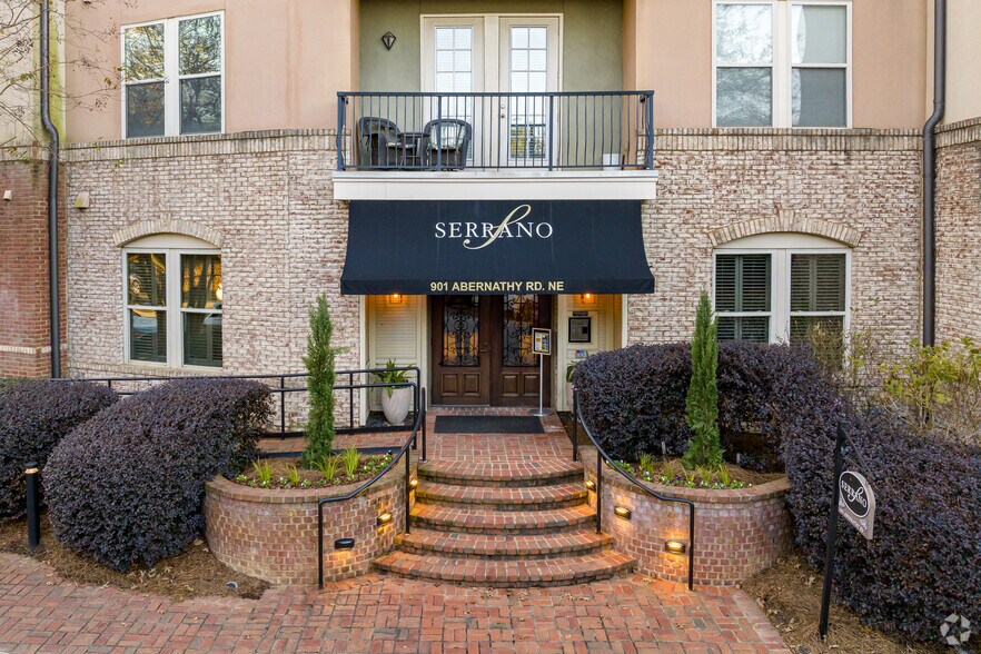 901 Abernathy Rd, Sandy Springs, GA à vendre - Photo du bâtiment - Image 3 de 6