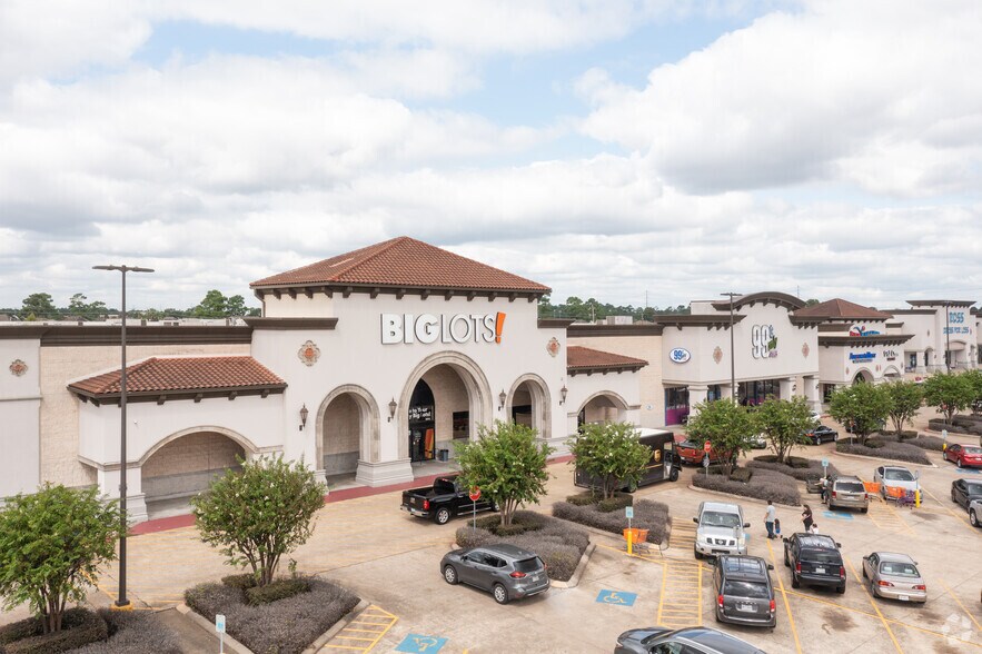 5805 E Sam Houston Pky N, Houston, TX à louer - Photo du bâtiment - Image 3 de 7