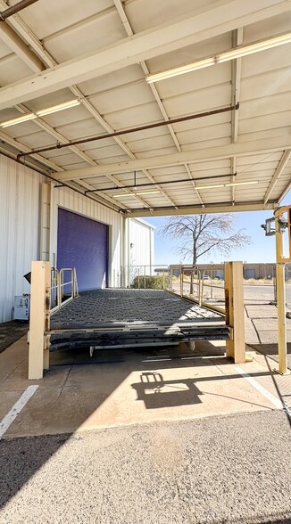 4062 E Industry Dr, Sierra Vista, AZ à louer - Photo du bâtiment - Image 3 de 20