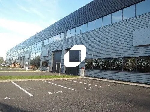 431 Avenue Marguerite Perey, Lieusaint à louer Photo du bâtiment- Image 1 de 9