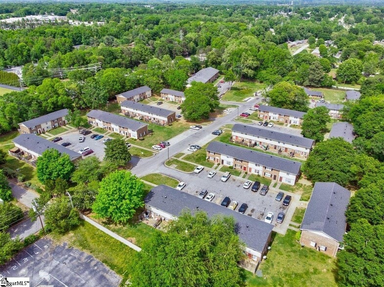6526 White Horse Rd, Greenville, SC for sale - Building Photo - Image 1 of 5
