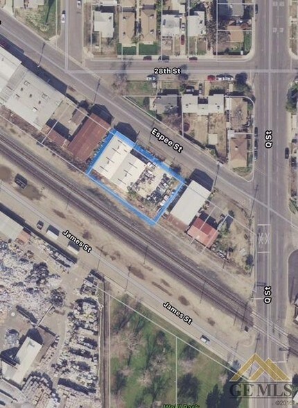 815 Espee St, Bakersfield, CA à louer - Photo du bâtiment - Image 3 de 7