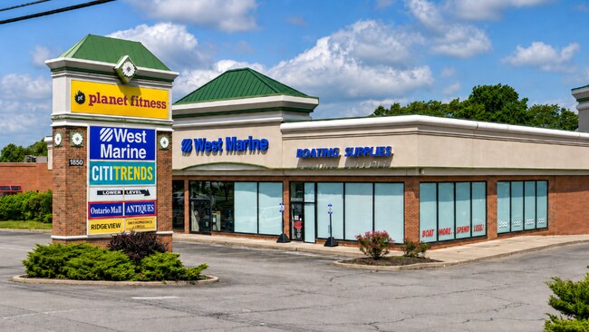 Plus de détails pour 1826 E Ridge Rd, Irondequoit, NY - Commerce de détail à vendre