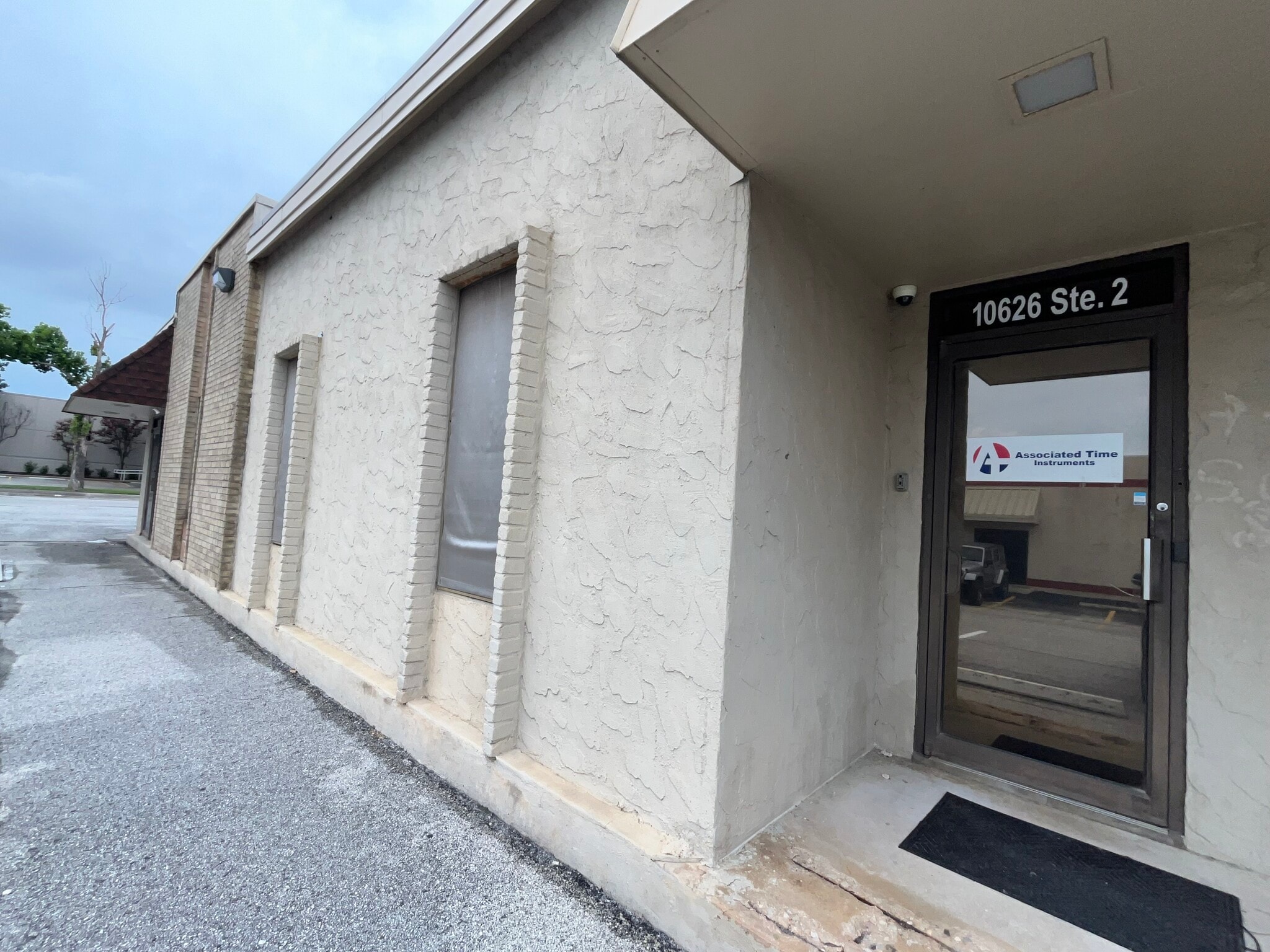 10646 Gulfdale St, San Antonio, TX for lease Building Photo- Image 1 of 7