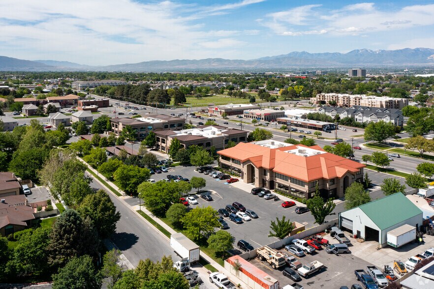 8899 S 700 E, Sandy, UT à vendre - Photo du bâtiment - Image 3 de 4