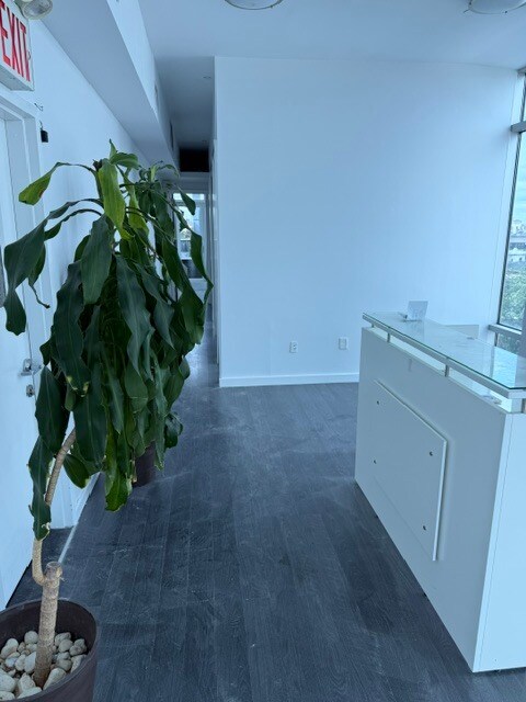 3272 Steinway St, Astoria, NY for lease Interior Photo- Image 1 of 14