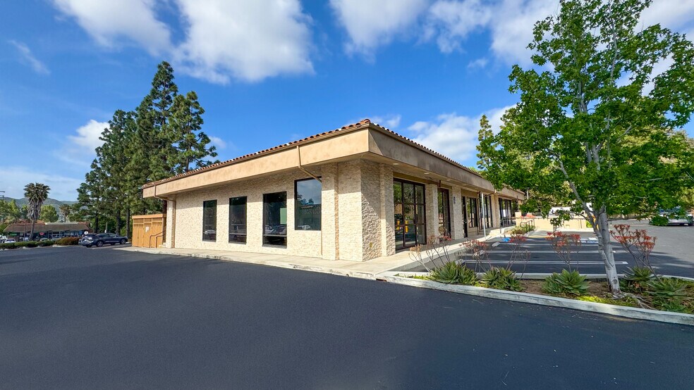 650-728 N Moorpark Rd, Thousand Oaks, CA à louer - Photo du bâtiment - Image 3 de 7