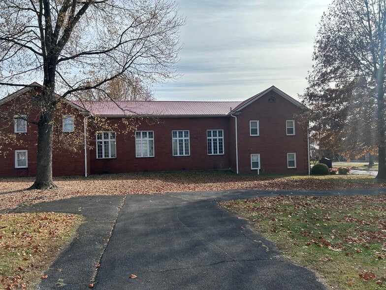 929 Maple St, Kingsport, TN for sale - Building Photo - Image 2 of 4