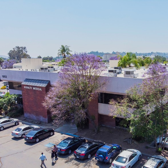 1902 Royalty Dr, Pomona, CA for lease - Building Photo - Image 3 of 33