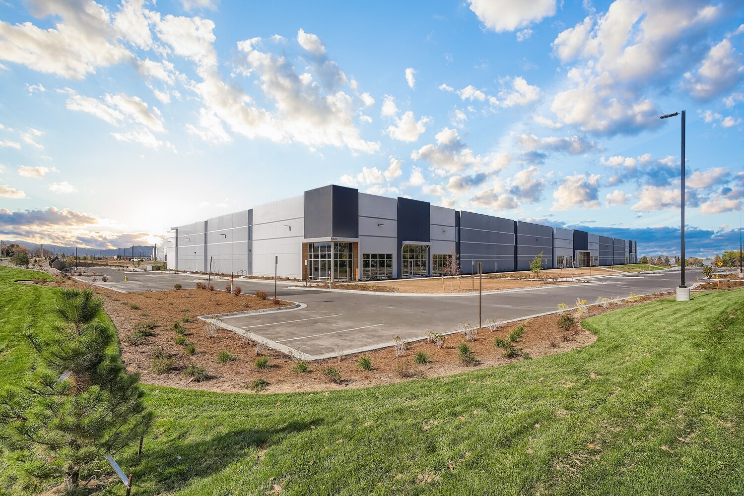 1101 E 126th Ave, Thornton, CO à louer Photo du bâtiment- Image 1 de 7