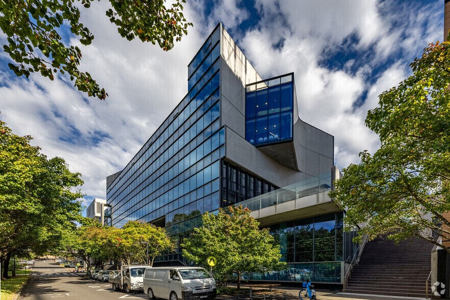 96-148 City Road, Darlington Sydney à louer - Photo du bâtiment - Image 3 de 5