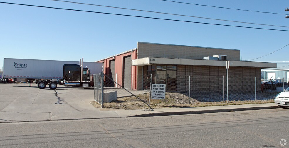 5286 Newport St, Commerce City, CO à louer - Photo du bâtiment - Image 2 de 6