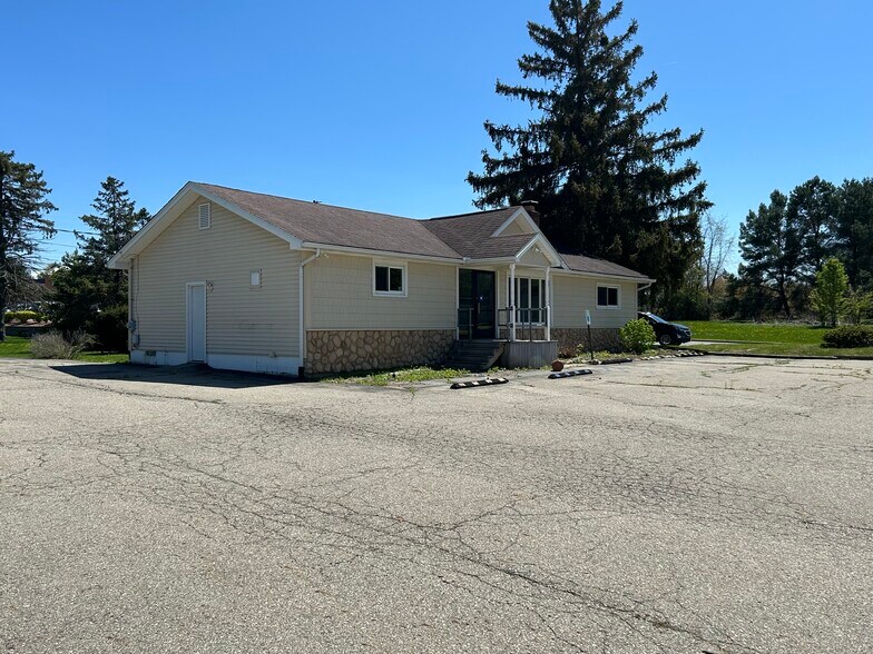 971 Baldwin Rd, Lapeer, MI à vendre - Photo du bâtiment - Image 1 de 23