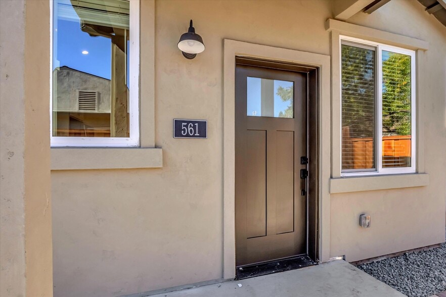 555 N I St, Livermore, CA for sale - Building Photo - Image 3 of 15