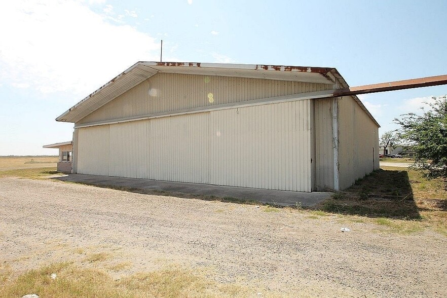 0000 N. FM 1425, Mercedes, TX à vendre - Photo du bâtiment - Image 2 de 11