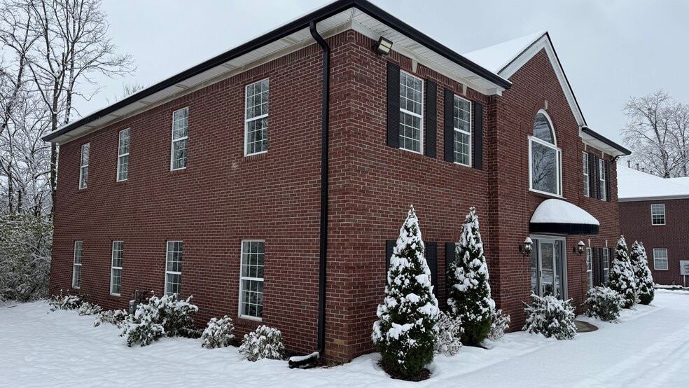 11801 Brinley Ave, Louisville, KY for lease - Building Photo - Image 3 of 3