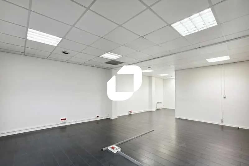 45-47 Avenue Carnot, Cachan for lease - Interior Photo - Image 2 of 13