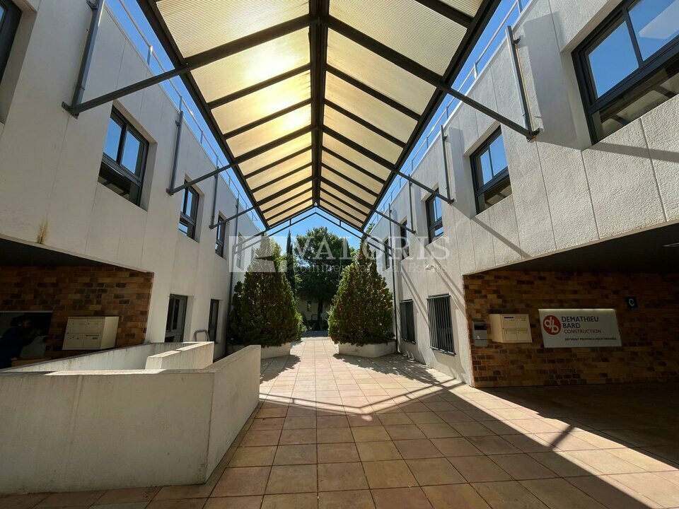 190 Rue Claude Nicolas Ledoux, Aix-en-Provence for lease Lobby- Image 1 of 11