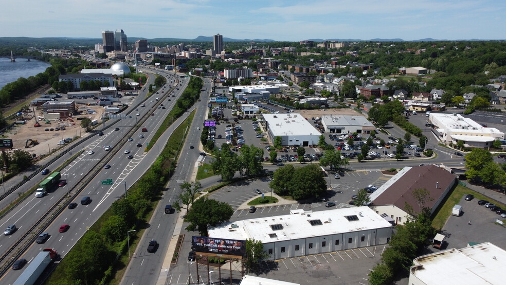 505-583 E Columbus Ave, Springfield, MA for lease - Building Photo - Image 3 of 3