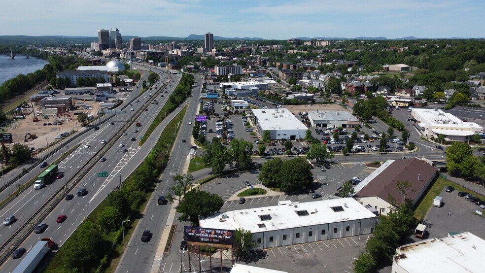 505-583 E Columbus Ave, Springfield, MA à louer - Photo du bâtiment - Image 3 de 3