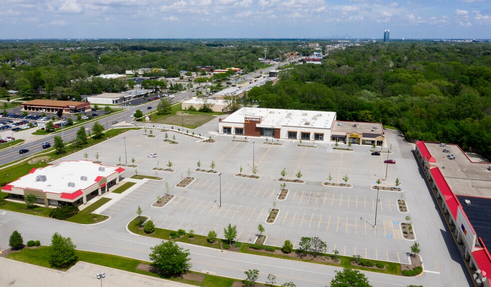 541-575 E Roosevelt Rd, Lombard, IL for sale - Aerial - Image 3 of 3