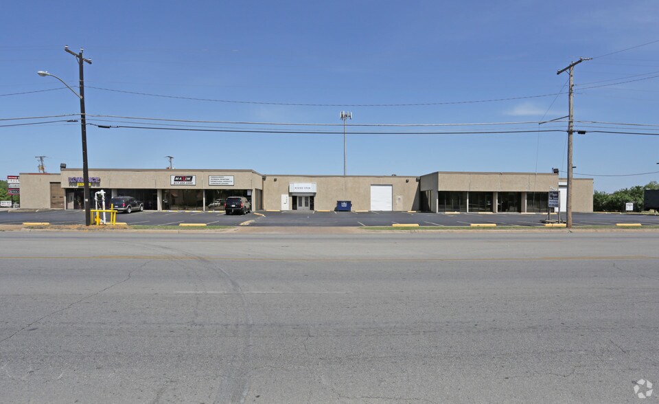 760-780 N Beach St, Fort Worth, TX à louer - Photo du b timent - Image 3 de 17