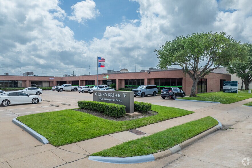 10435 Greenbough Dr, Stafford, TX à louer - Photo du bâtiment - Image 1 de 21