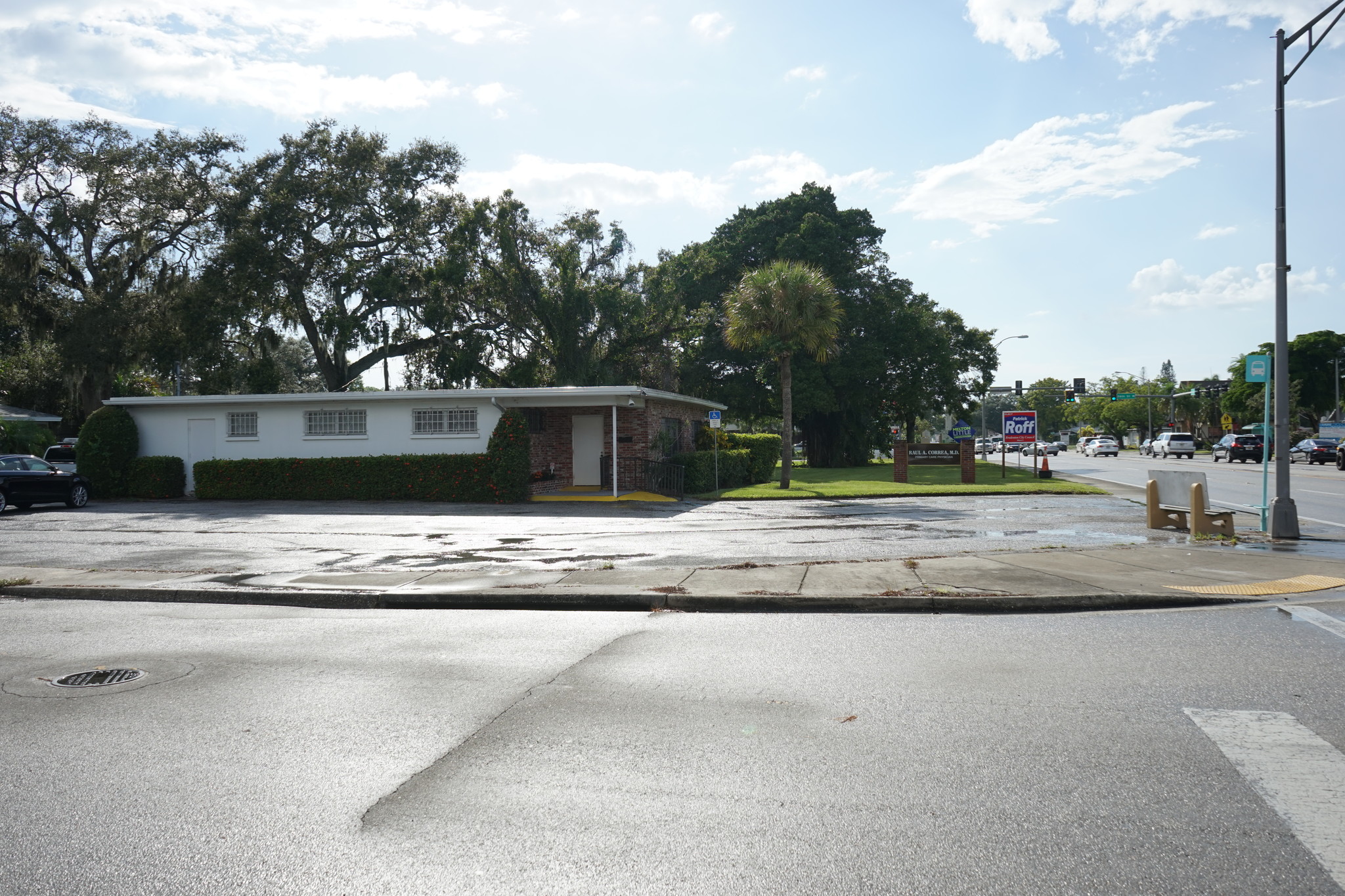 2505 Manatee Ave W, Bradenton, FL à vendre Photo du bâtiment- Image 1 de 1