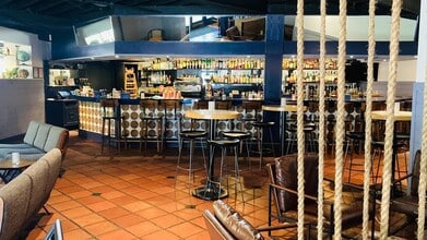 740 Front St, Santa Cruz, CA à louer Photo intérieure- Image 2 de 4