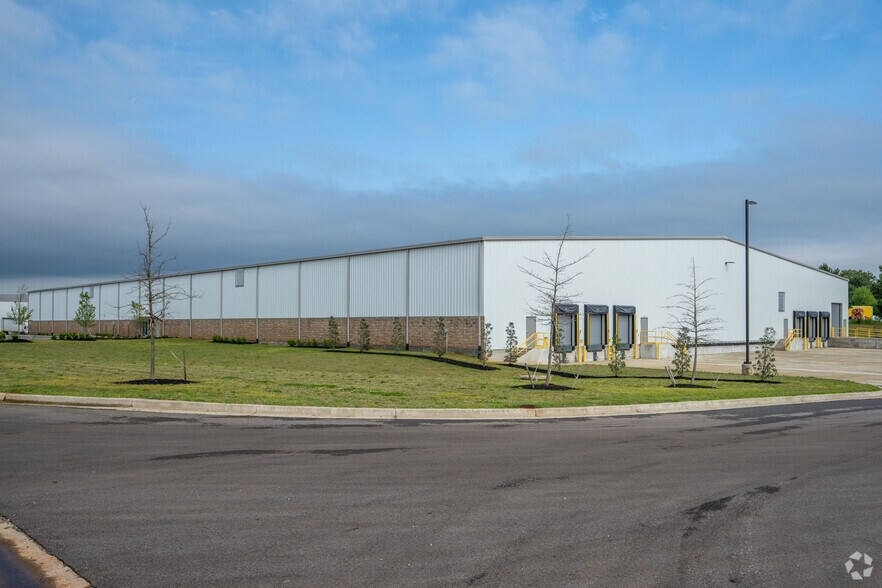 25150 Will McComb Drive, Tanner, AL à louer - Photo principale - Image 2 de 3