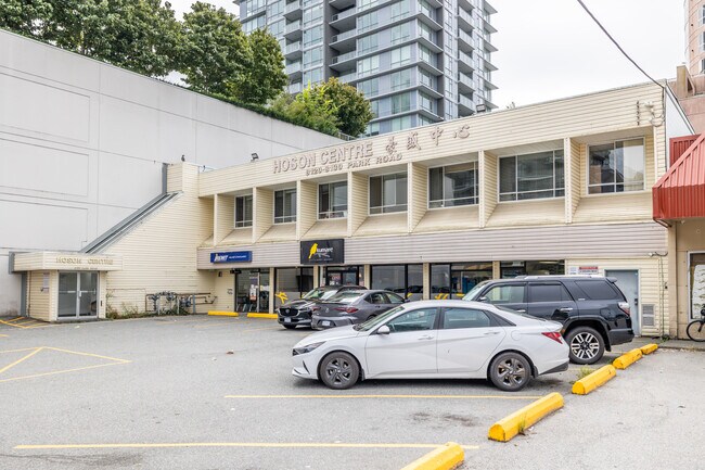 Plus de détails pour 8120-8136 Park Rd, Richmond, BC - Commerce de détail à louer