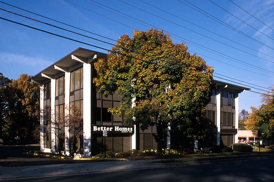 6045 N Wilson Blvd, Arlington, VA for lease - Building Photo - Image 2 of 8