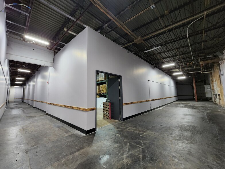 845-873 S 55th St, Philadelphia, PA à louer - Photo intérieure - Image 3 de 23