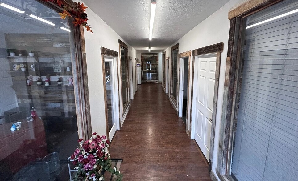 534 N 5th Ave, Pocatello, ID à louer - Photo intérieure - Image 3 de 6