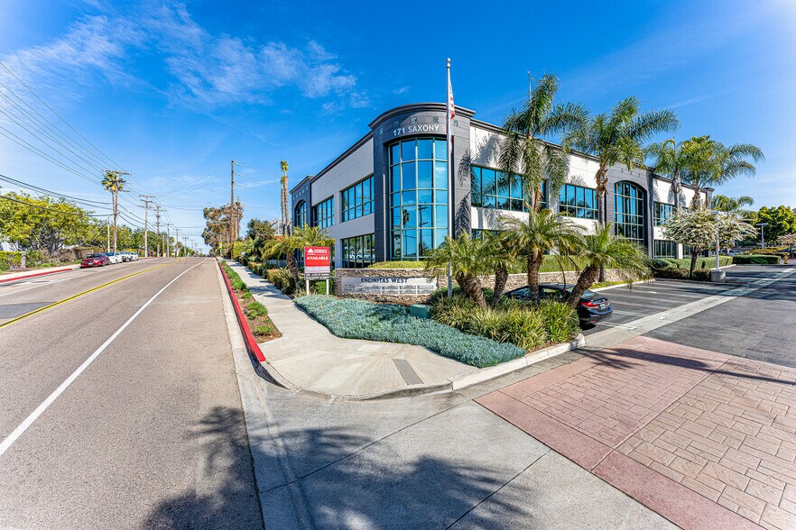 171 Saxony Rd, Encinitas, CA à louer - Photo du bâtiment - Image 2 de 9