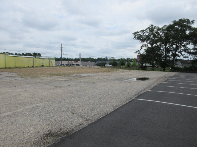749-757 Bultman Dr, Sumter, SC à vendre - Photo du bâtiment - Image 1 de 5